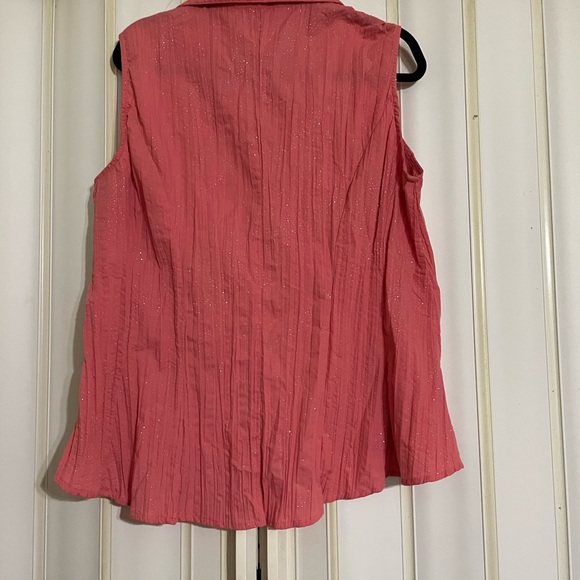 Shirt - Picture 2 of 3